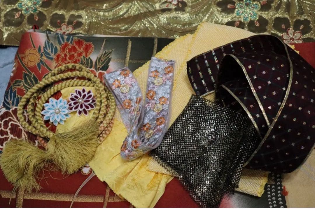振袖フルセット✨振袖、帯、帯締め、帯揚げ、半衿用刺繍リボン、重ね襟の6点セット✨ 振袖フルセット✨振袖、帯、帯締め、帯揚げ、半衿用刺繍リボン、重ね襟の6点セット✨