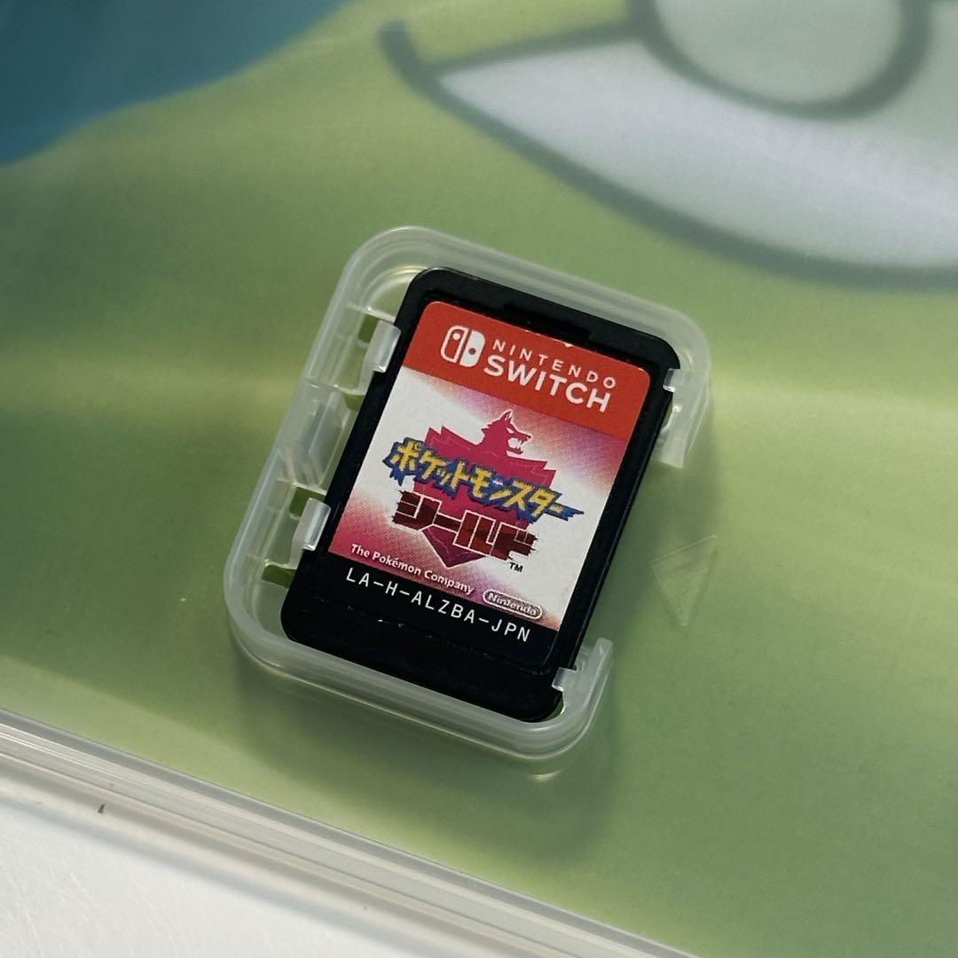 ＠★Ｓｗｉｔｃｈ・スイッチ★ポケモン　シールド｛海外版｝（ソフトのみ）☆送料込み ポケットモンスター シールド【Nintendo Switch ソフト】 - メルカリ