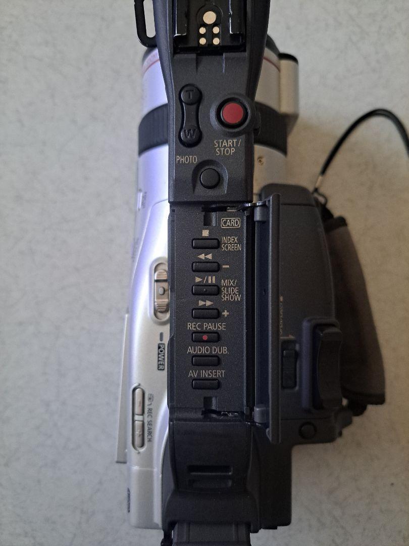 【メーカー直送】 Canon ビデオカメラ本体 ジャンク品 GL2 3ccd 100倍ズーム ビデオカメラ