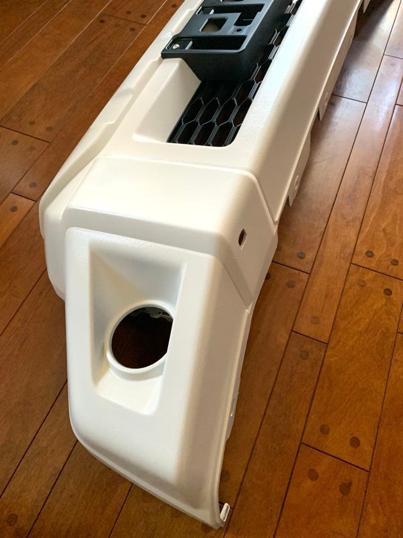 JB64純正フロントバンパー チッピングホワイト塗装品 JB64純正フロントバンパー チッピングホワイト塗装品