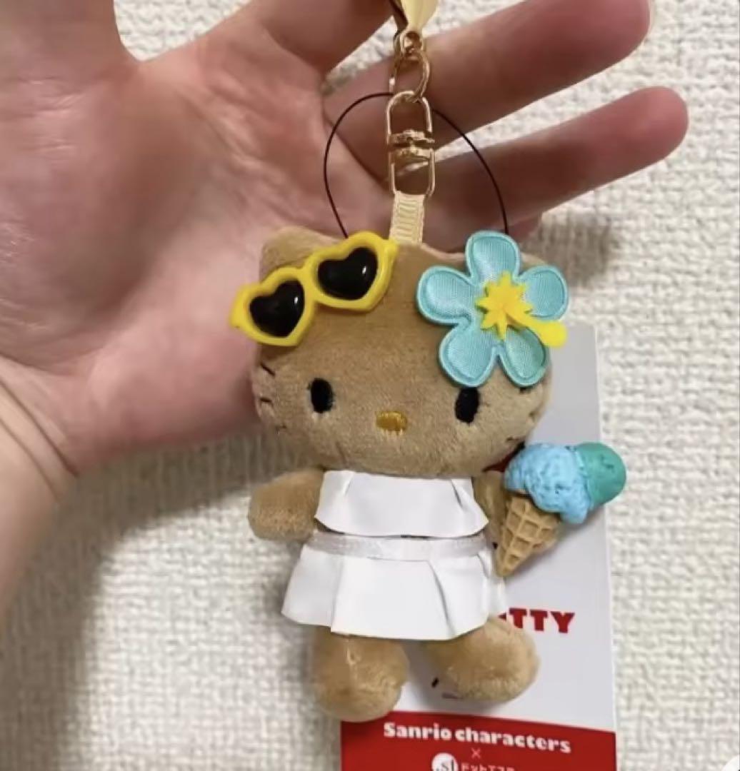 柔らかい ドットエスティ キティ トイキーホルダー 水着 日焼け サンリオ キーホルダー・アクリルキーホルダー