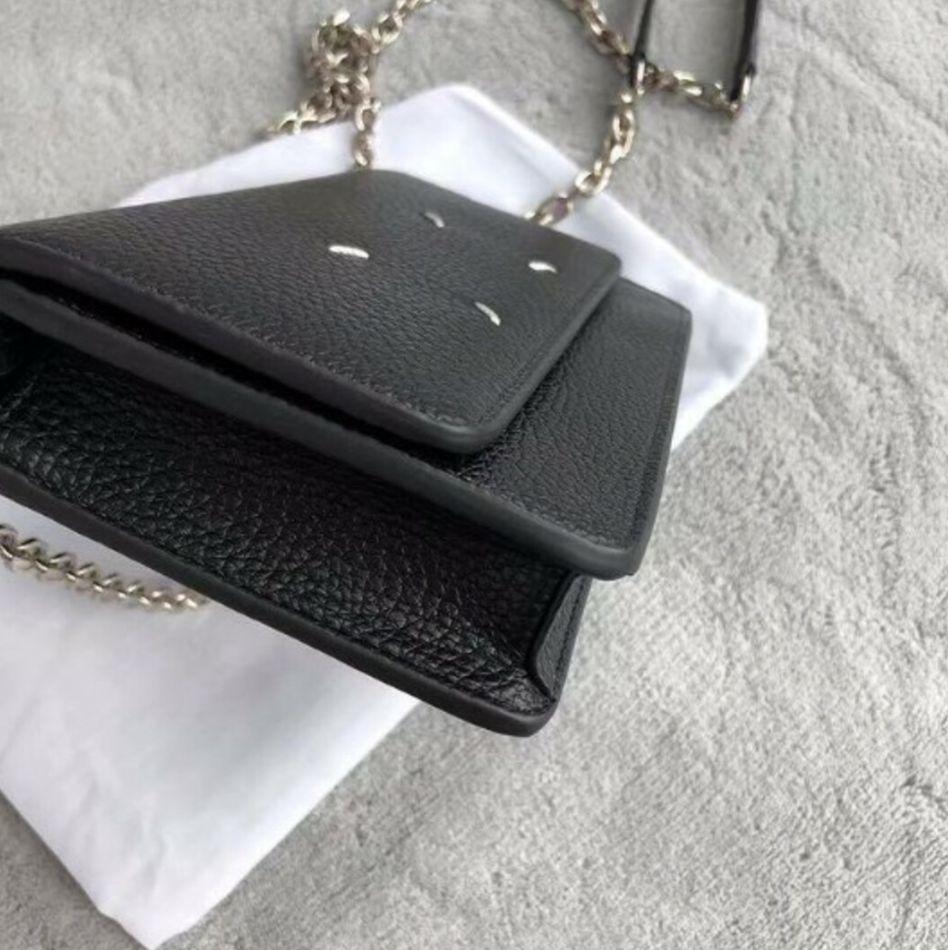 送料関税込■Maison Margiela チェーンウォレット ミニバッグ■ ☆送料関税込☆MAISON MARGIELA チェーンウォレット☆大人気