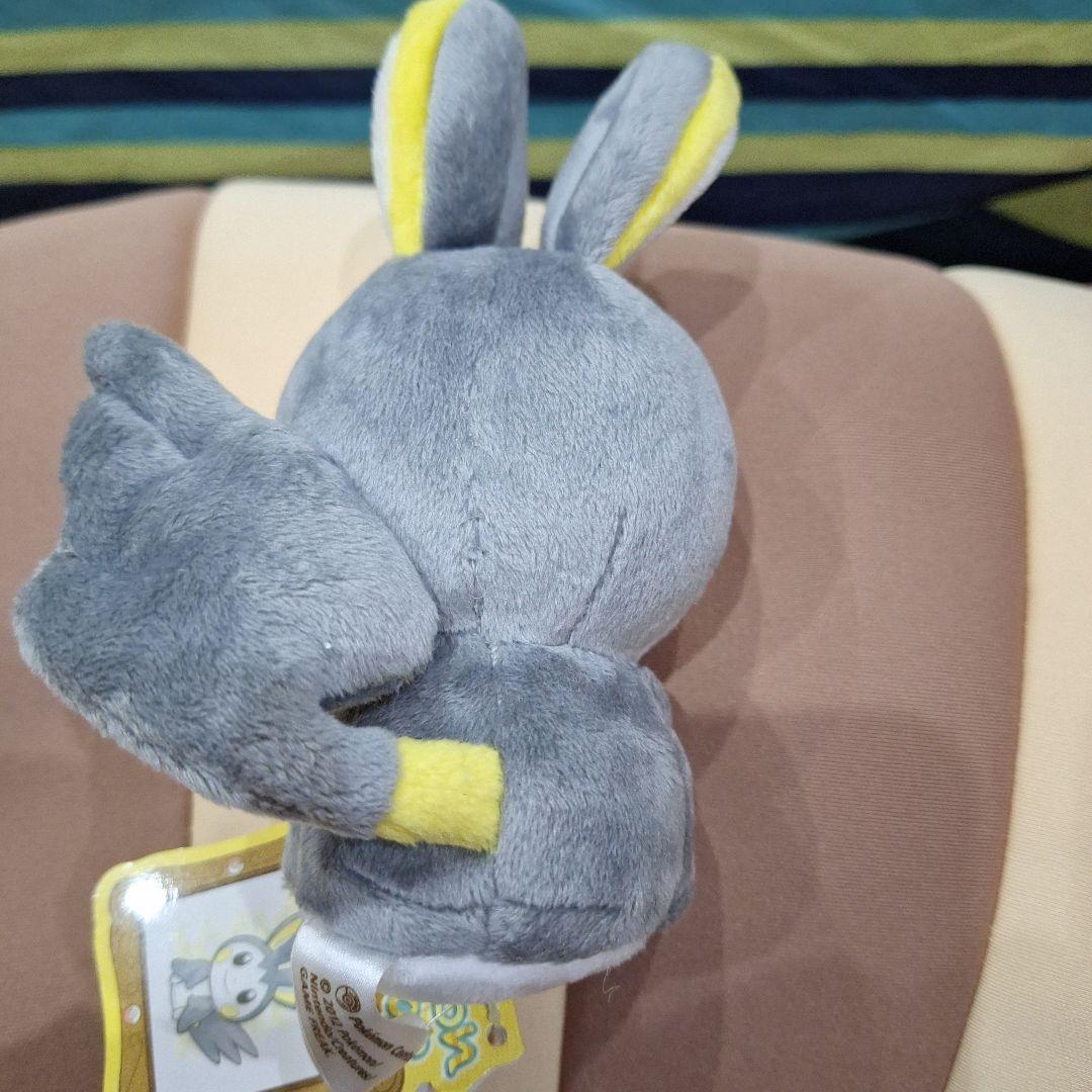 ポケモンセンター　エモンガ　キャンバス　マスコット　ぬいぐるみ