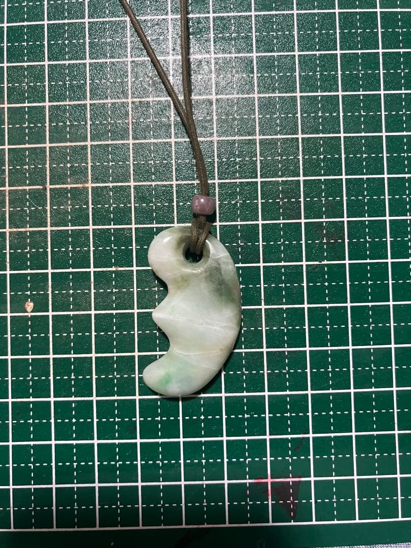 糸魚川翡翠 獣形勾玉 櫛型勾玉