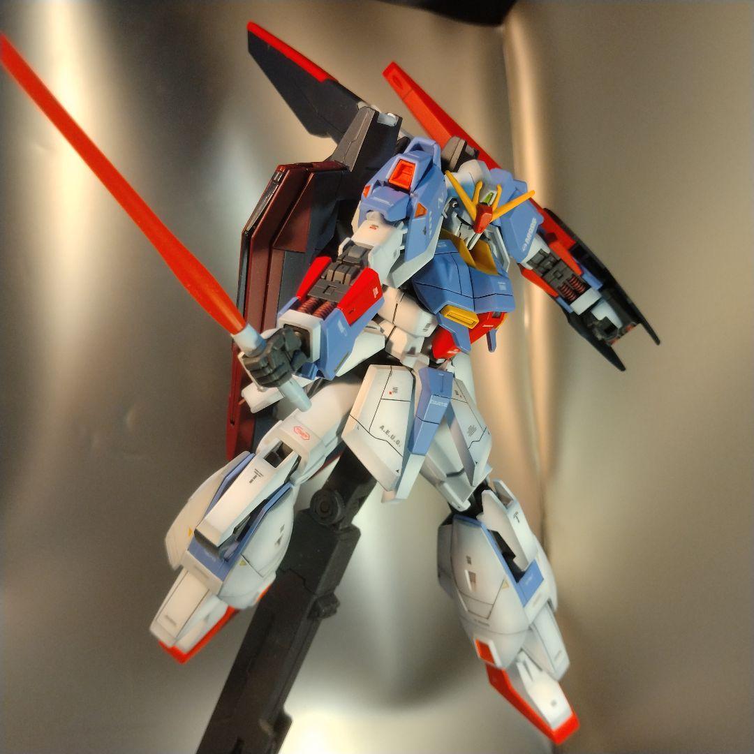 ゼータガンダム　ガンプラHG 塗装済完成品 HG 1/144 MSZ-006 Zガンダム 塗装済 完成品 ガンプラ（HGUC MSZ