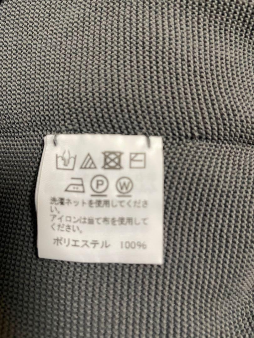 グレー なニット