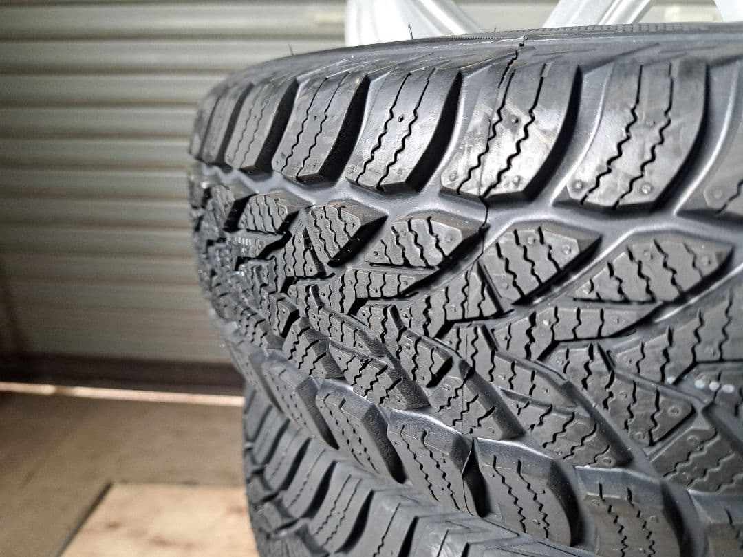 と ホイール4本やや傷や汚れあり