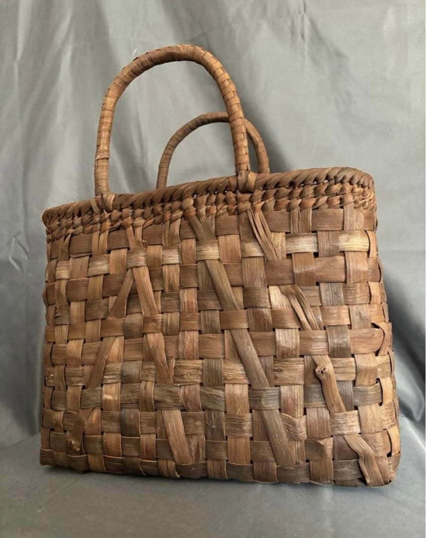 白川郷産 沢皮1番皮 サイズXL 職人手編み 網代編み 山葡萄籠バッグ 白川郷産 沢皮1番皮 サイズXL 職人手編み 網代編み 山葡萄籠バッグ