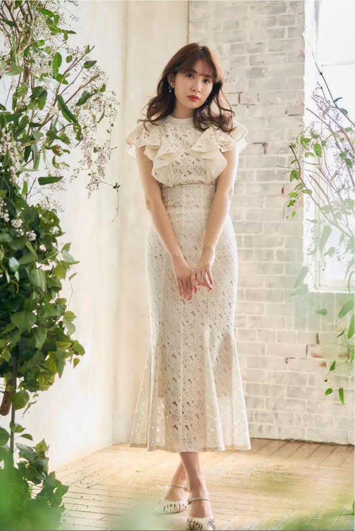 スカート Bellflower Lace Mermaid Skirt OSCAR DE LA RENTA Bellflower Guipure midi skirt - Enny Monaco