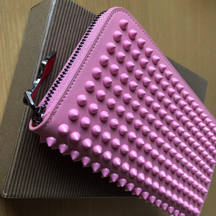 ルブタン　春色長財布