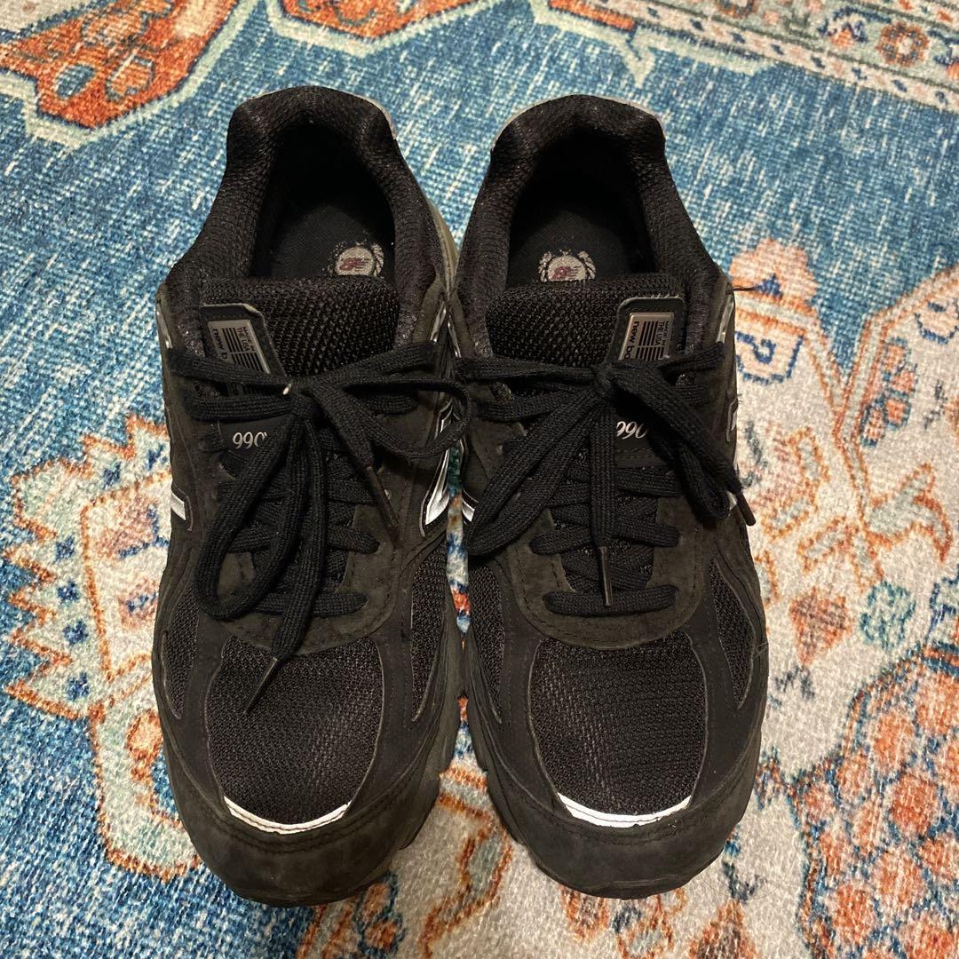 990