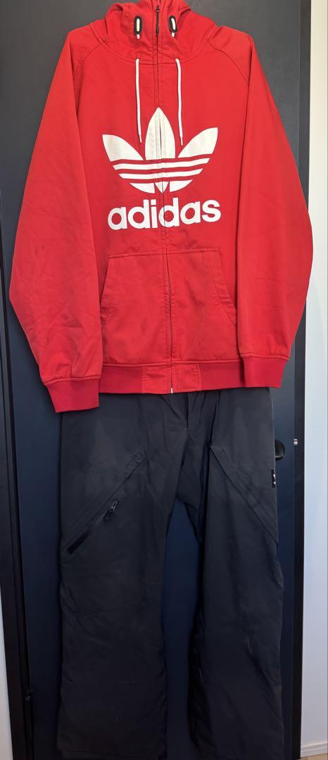 adidas 赤と黒フード付きジャケット上下セット