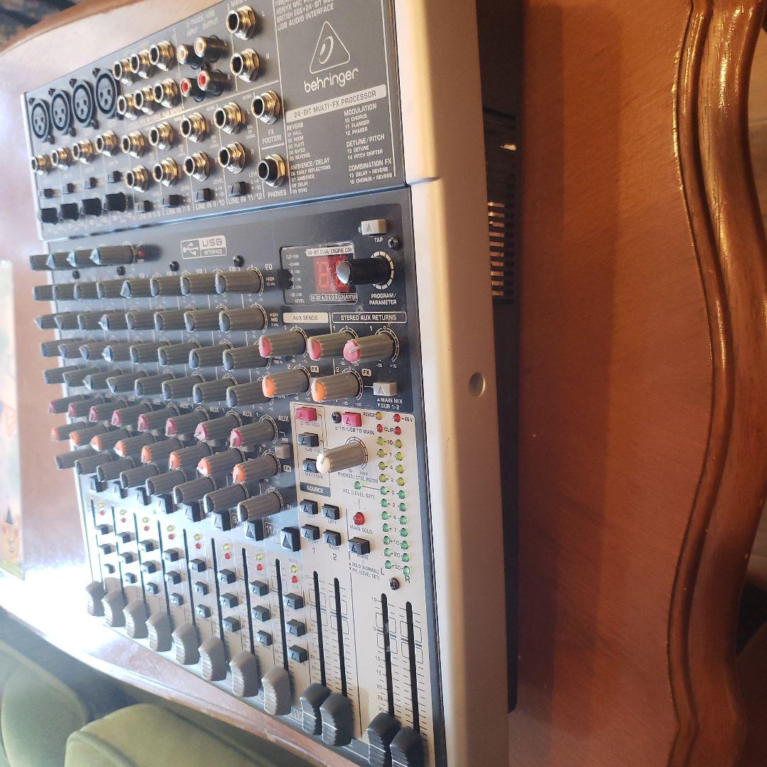 Behringer XENYX X1622USB アナログミキサー