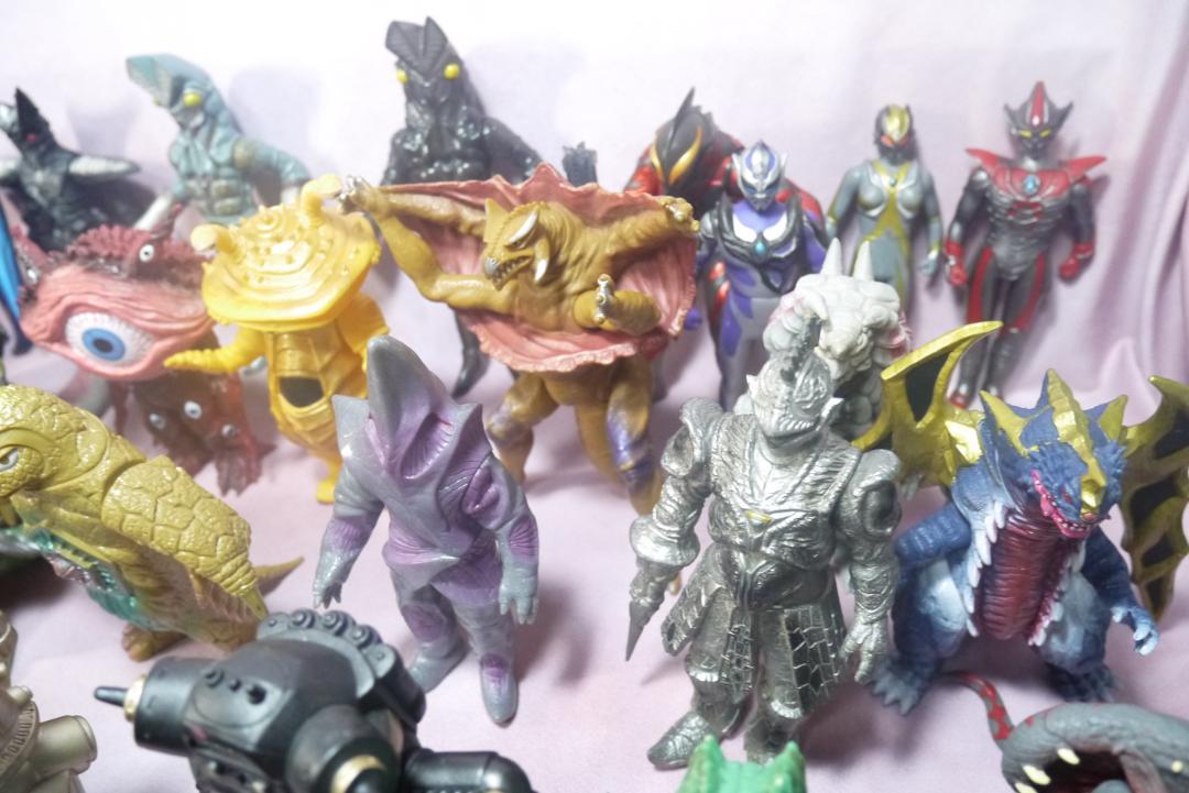 【まとめ売り】ウルトラマン・怪獣 ソフビ 計66体セット ウルトラ怪獣シリーズ 怪獣ソフビ 66体セット - メルカリ