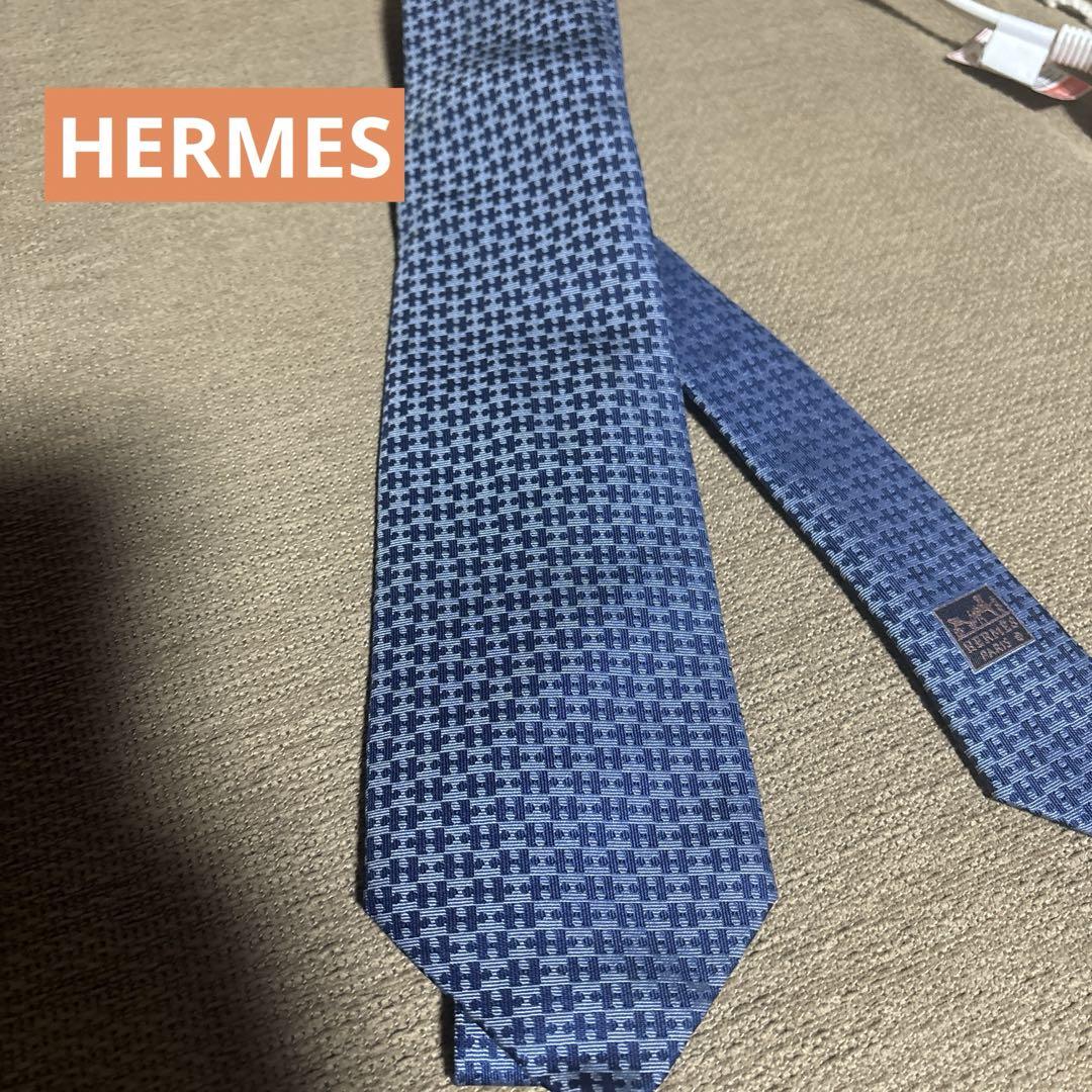 入荷通知 アプリ おすすめ HERMES ダークブルー シルクネクタイ - メルカリ 小物