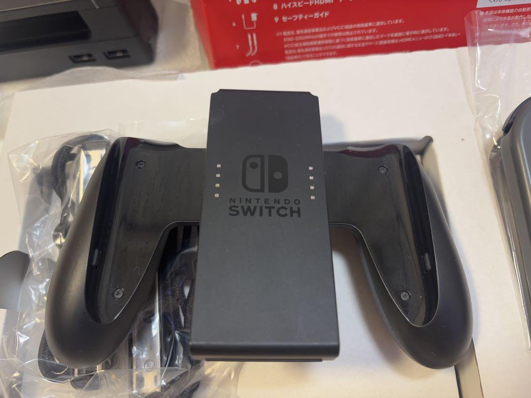 【美品】Nintendo Switch 本体　グレー