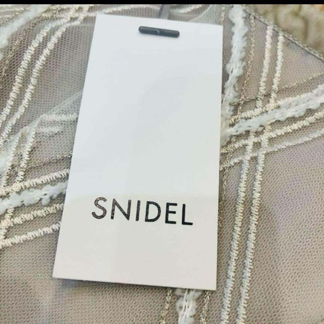 新品未使用タグ付✨snidel エンブロイダリー チュールスカート スカート