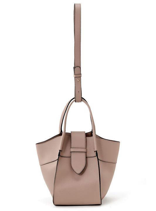 バッグ ショルダーストラップ 単品 ベージュ - メルカリ バッグ ショルダーストラップ 単品 ベージュ - メルカリ