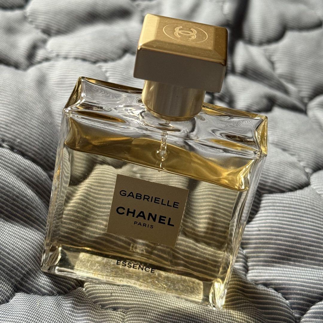 ガブリエル シャネル - 女性用フレグランス - 特集 | CHANEL