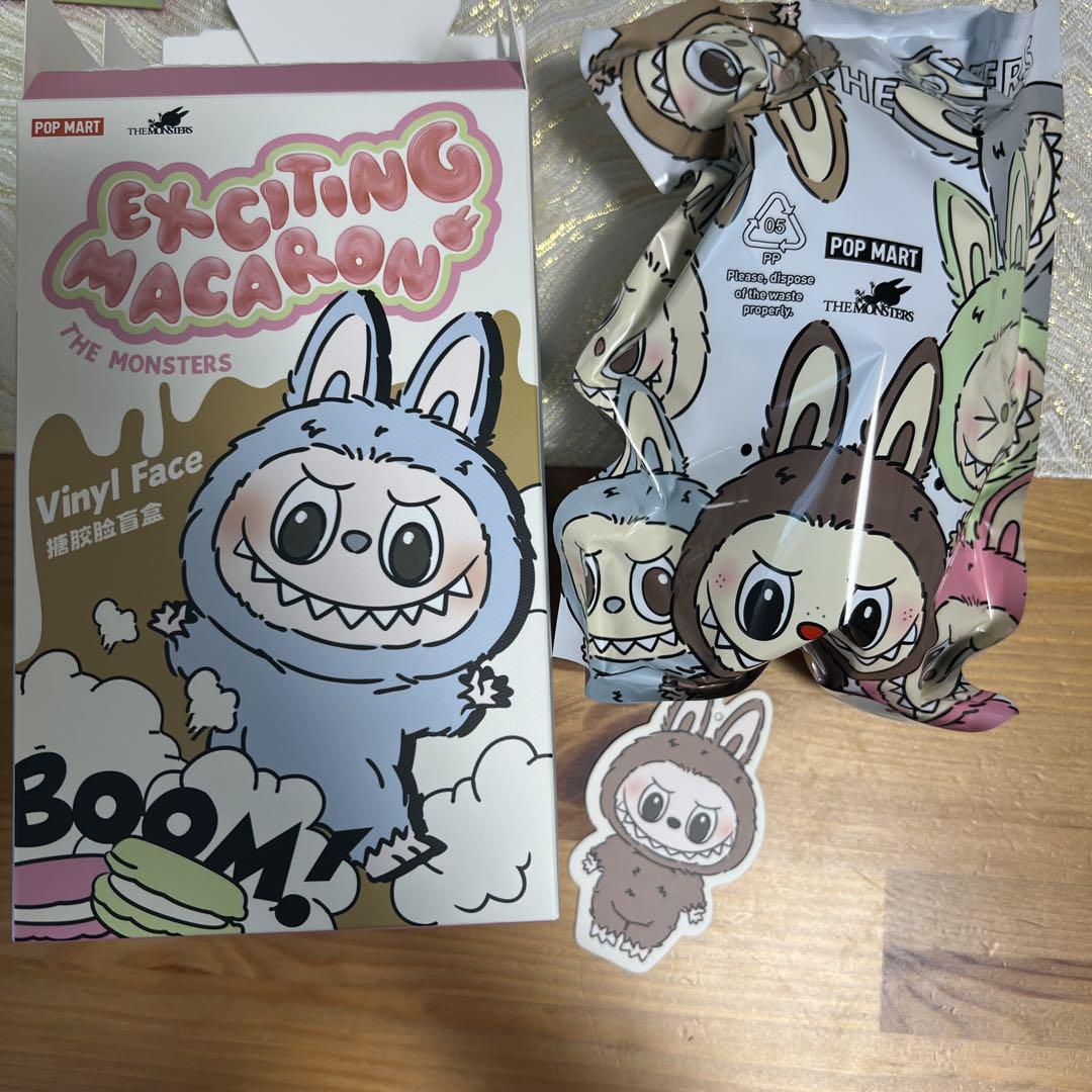 Labubu Macaron Toffee 本体と洋服セット Pop Mart Labubu The Monsters Exciting Macaron Toffee Vinyl