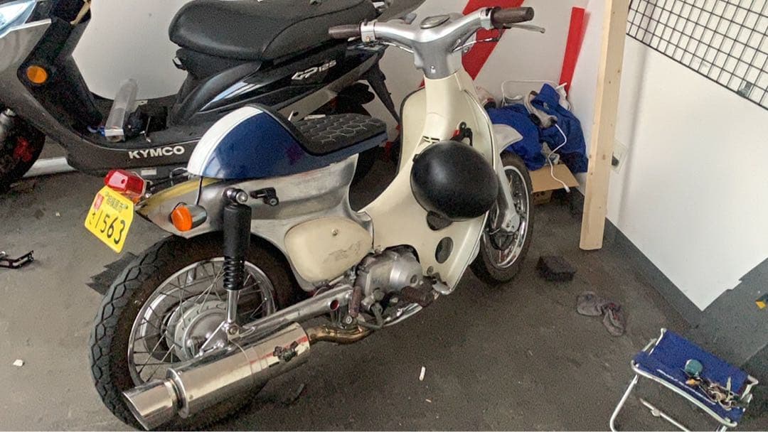 リトルカブ50 カスタム　ナンバーのみ黄色