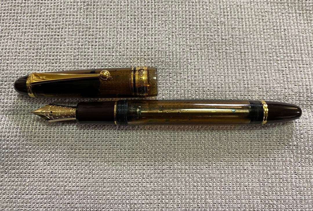 Pilot カスタム823 茶軸 中字 MPILOT