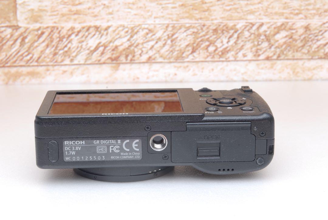 RICOH GR DIGITAL Ⅲ⭐️コンパクトデジタルカメラ⭐️軽量⭐️コンパクト