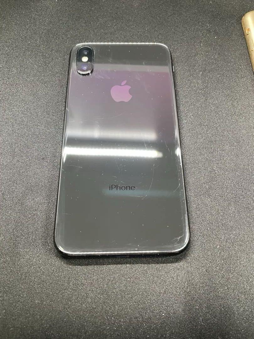 iPhone X 256GB 15,555円