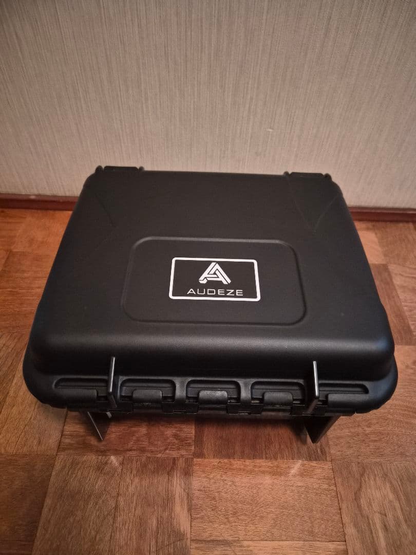 Audeze 有線ヘッドホン クロコダイルパターン Audeze 有線ヘッドホン クロコダイルパターン