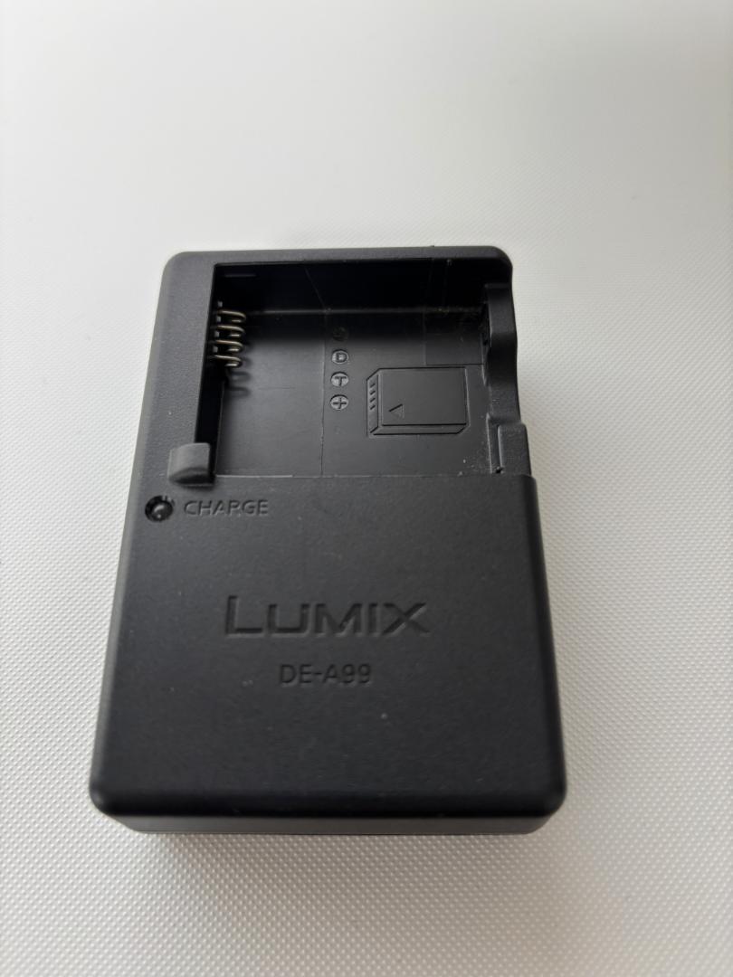 ま*ん様 LUMIX DMC-GM1 超コンパクト一眼 + グリップ