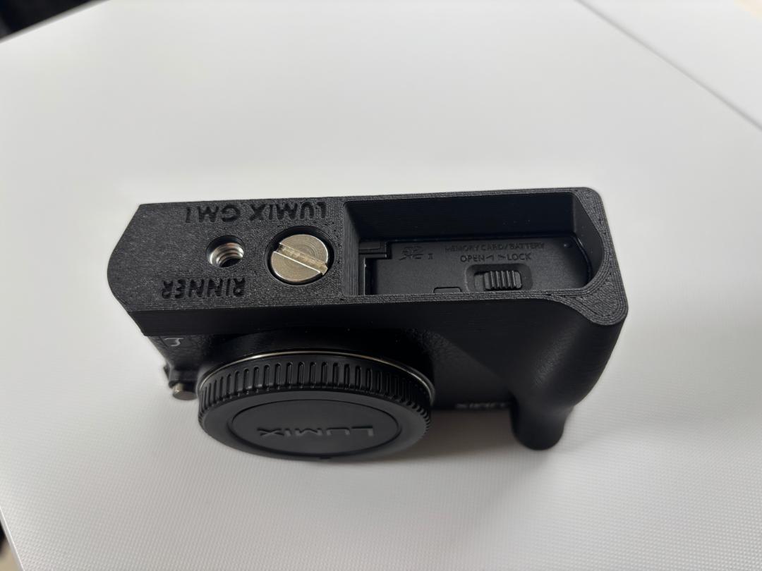 ま*ん様 LUMIX DMC-GM1 超コンパクト一眼 + グリップ