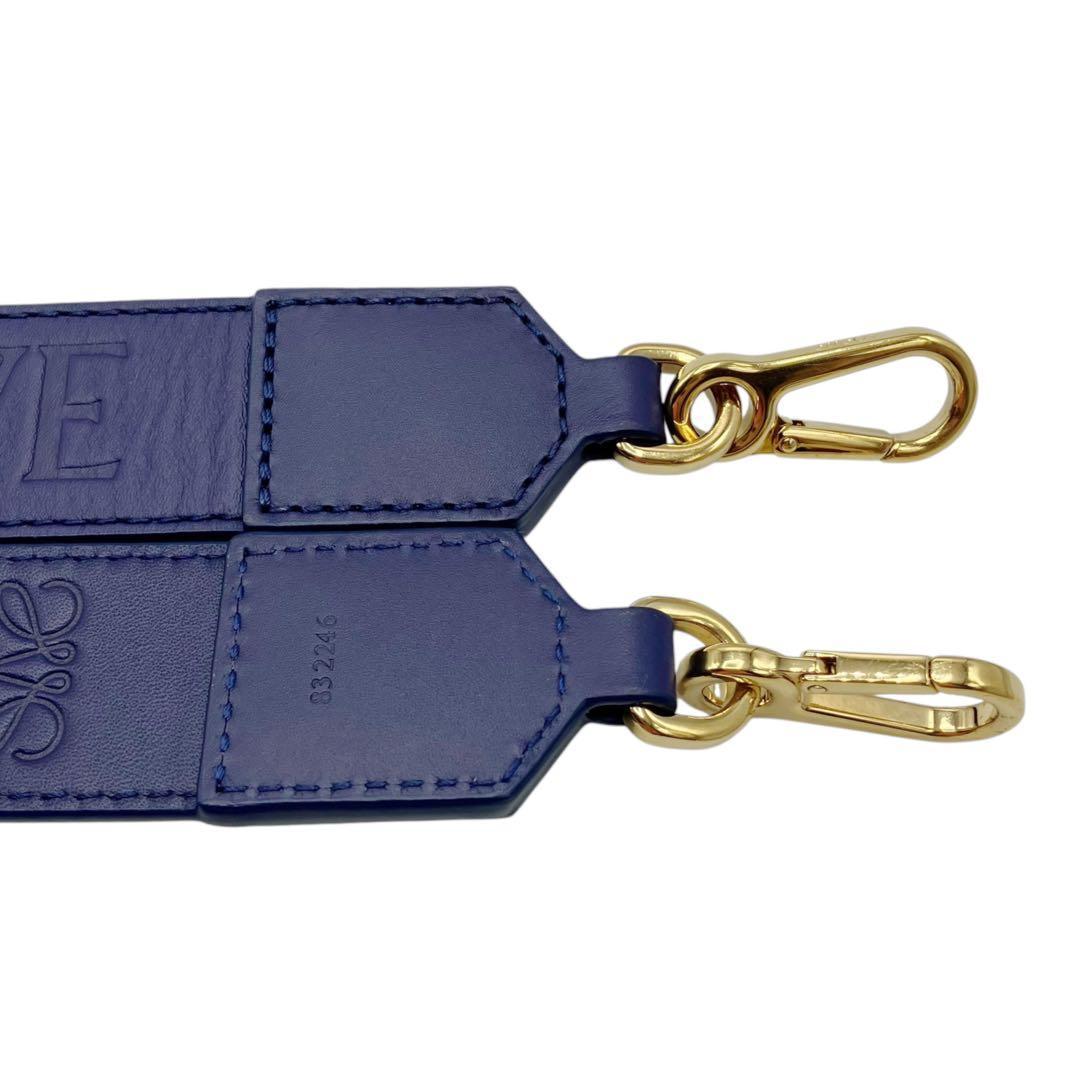 美品✨ ロエベ アナグラム エンボスロゴ ショルダーストラップ 美品✨ ロエベ アナグラム エンボスロゴ ショルダーストラップ