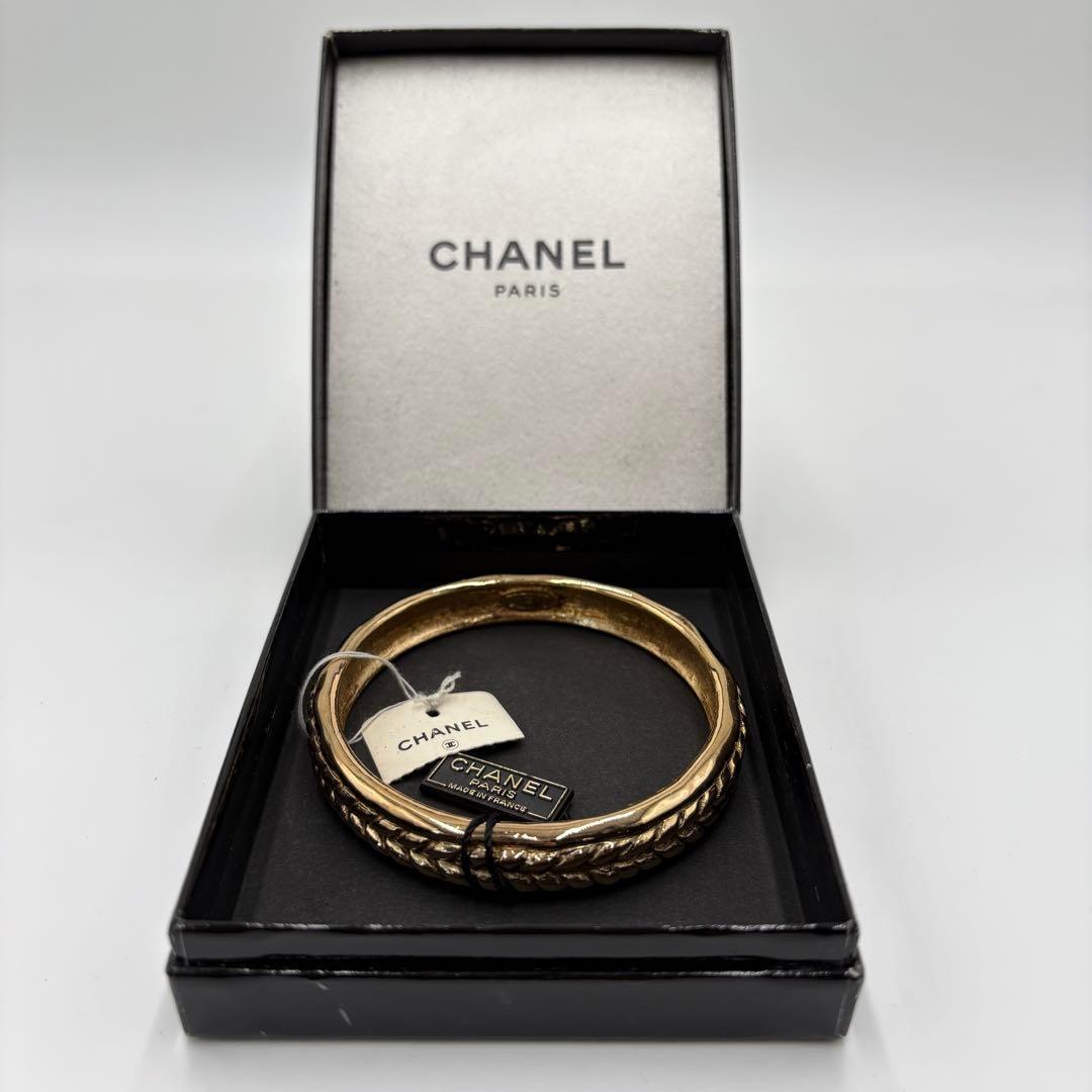 CHANEL vintage bangle made in France CHANEL vintage bangle made in France