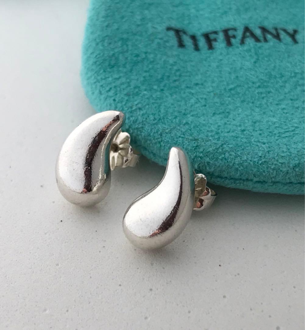 Tiffanyのラージティアドロップ ピアスTIFFANY