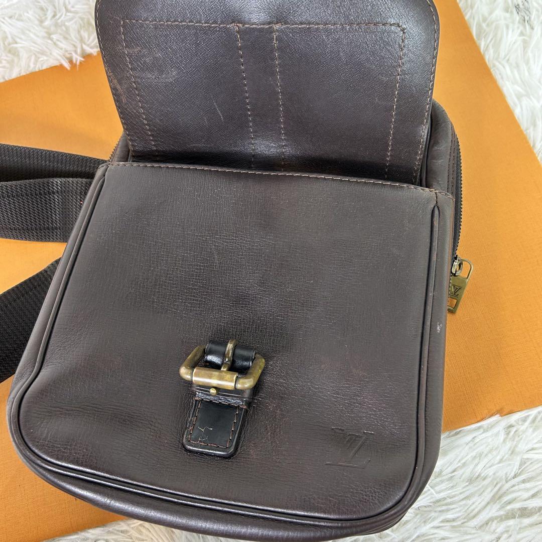 【定価25万円】ルイヴィトン ショルダーバッグ ユタ イロクワ レザー