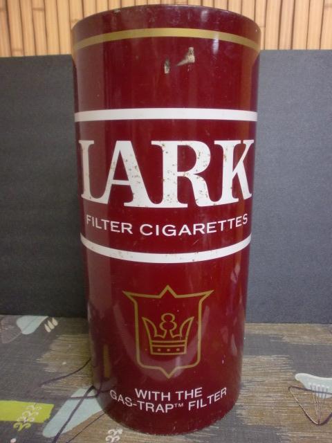 ル*ン様 昭和レトロ　赤ラーク LARK スチール缶 ゴミ箱 タバコ ブリキ 2