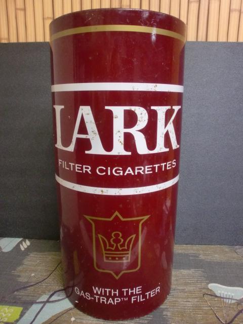ル*ン様 昭和レトロ　赤ラーク LARK スチール缶 ゴミ箱 タバコ ブリキ 2