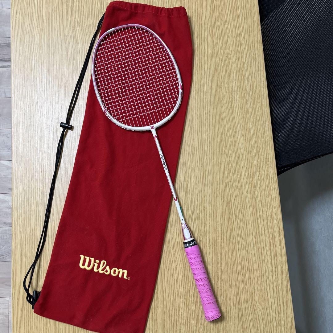 Wilson バドミントンラケット ULTRA HIGH TENSION