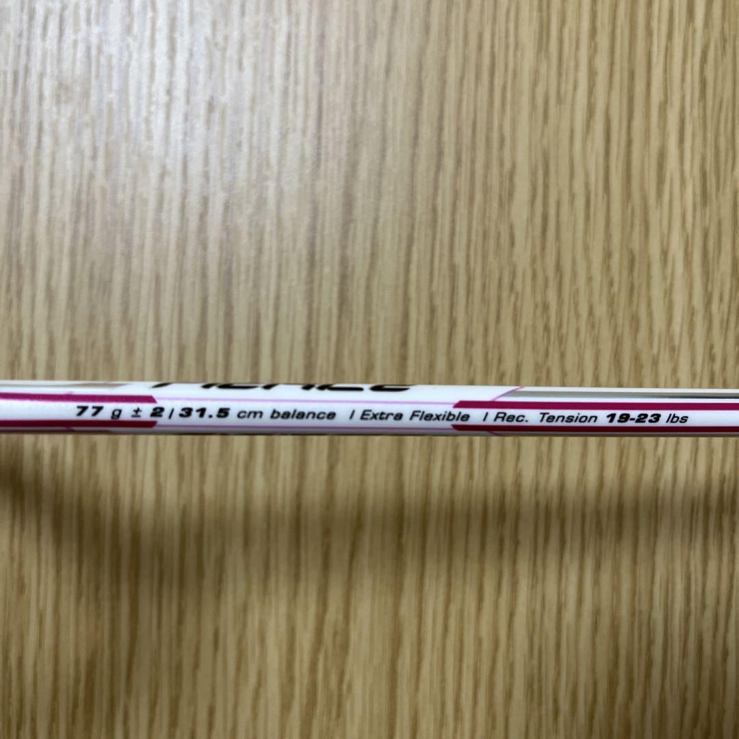 Wilson バドミントンラケット ULTRA HIGH TENSION