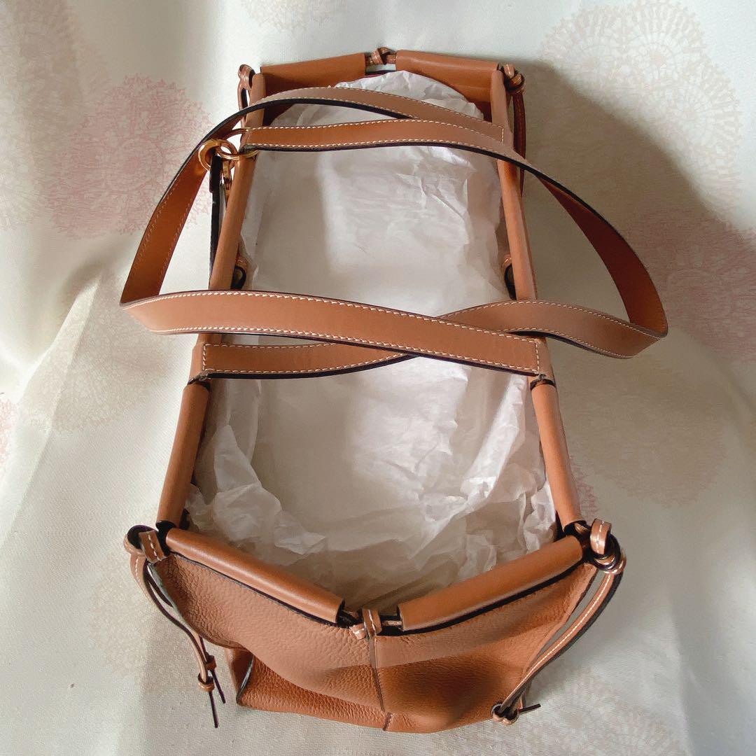 LOEWE ロエベ クッショントートバッグ ライトキャラメル - メルカリ
