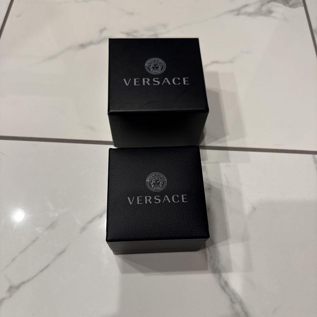 アクセサリー Versace
