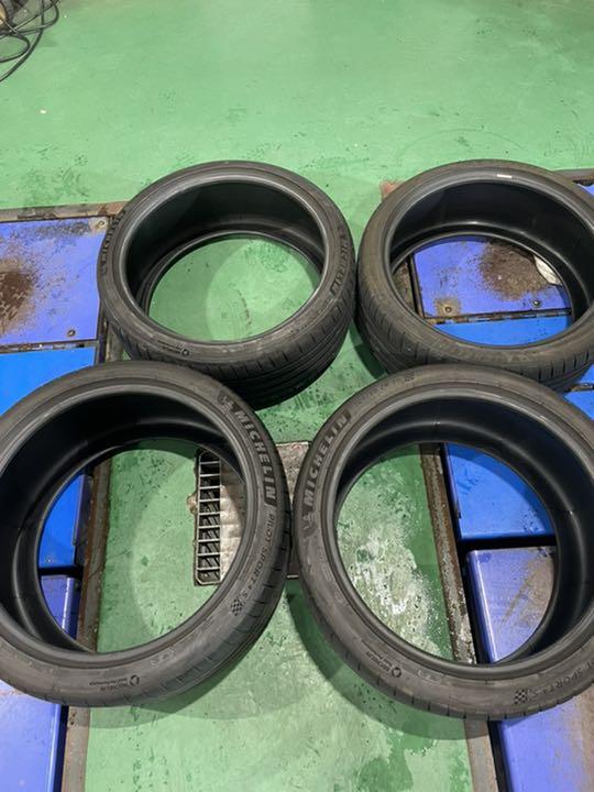正規品!
ミシュランパイロットスポーツ4s NO タイヤ 正規品!
ミシュランパイロットスポーツ4s NO タイヤ