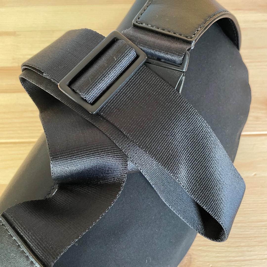 ✨美品・希少✨ポールスミス ボディバッグ 黒 マルチストライプ レザー ナイロン