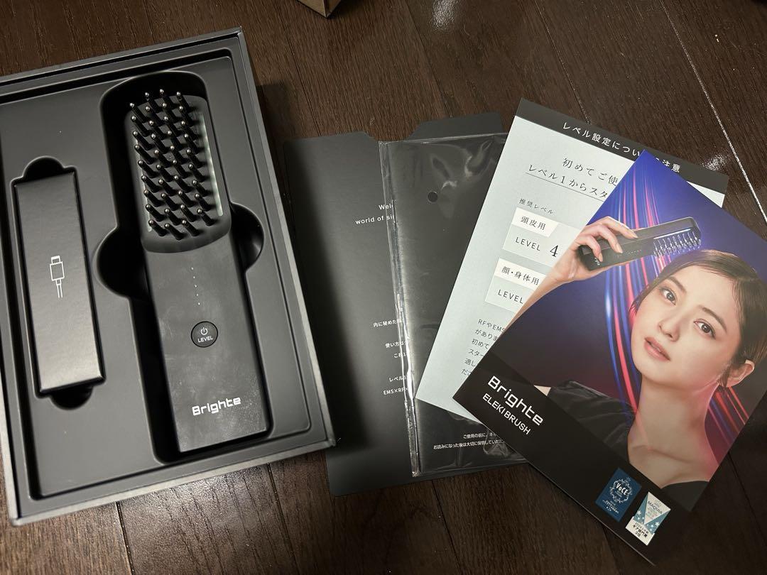 Brighte ヘアブラシ型美顔器　ELEKI BRUSH 佐々木希