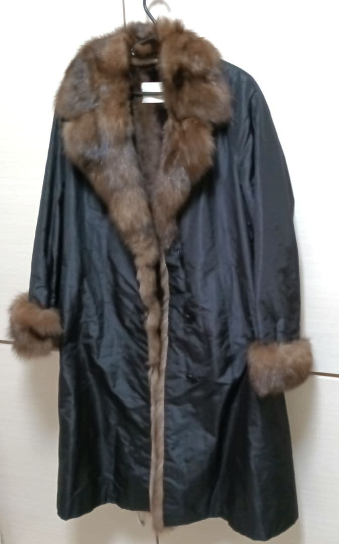 ジョセフィーヌ シルク×毛皮 トリミング 2way コート 黒 茶 ジョセフィーヌ シルク×毛皮 トリミング 2way コート 黒 茶