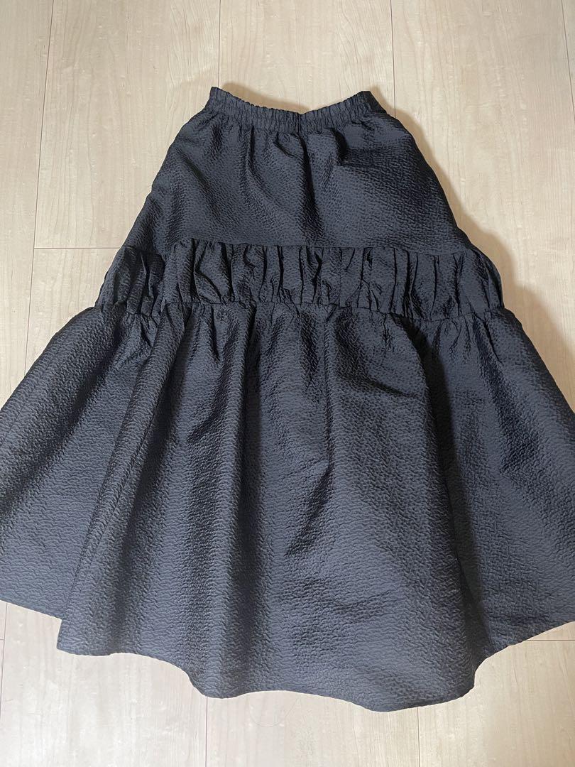 emmi atelier】膨れジャガードフレアースカート