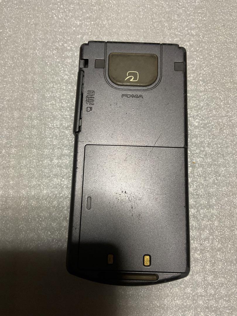 NTT docomo／ガラゲー携帯電話3機種。【使っていた物です　ジャンク品】。 ガラゲー3機種／NTTドコモ製。【ジャンク品 ディスプレイとして