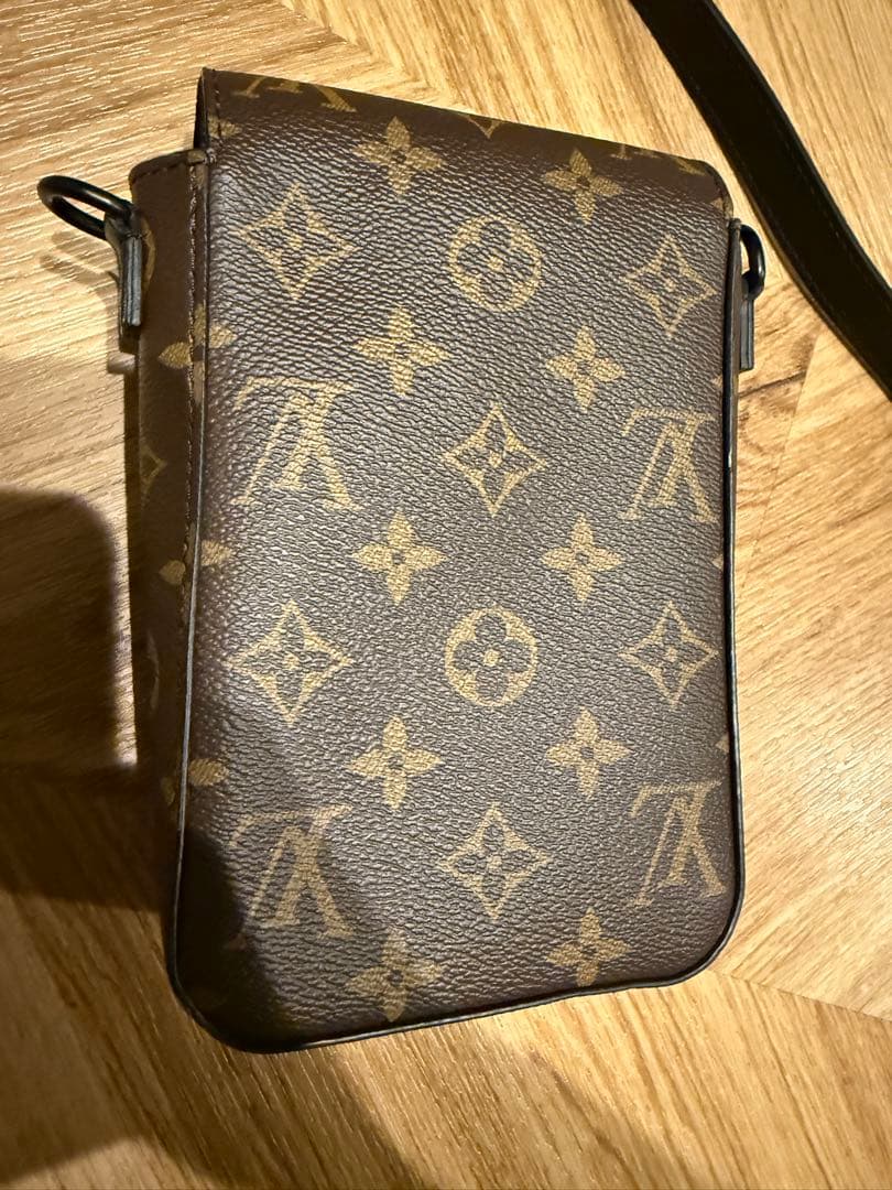 Louis Vuitton Sロック ヴェルティカル・ウェアラブル ウォレット