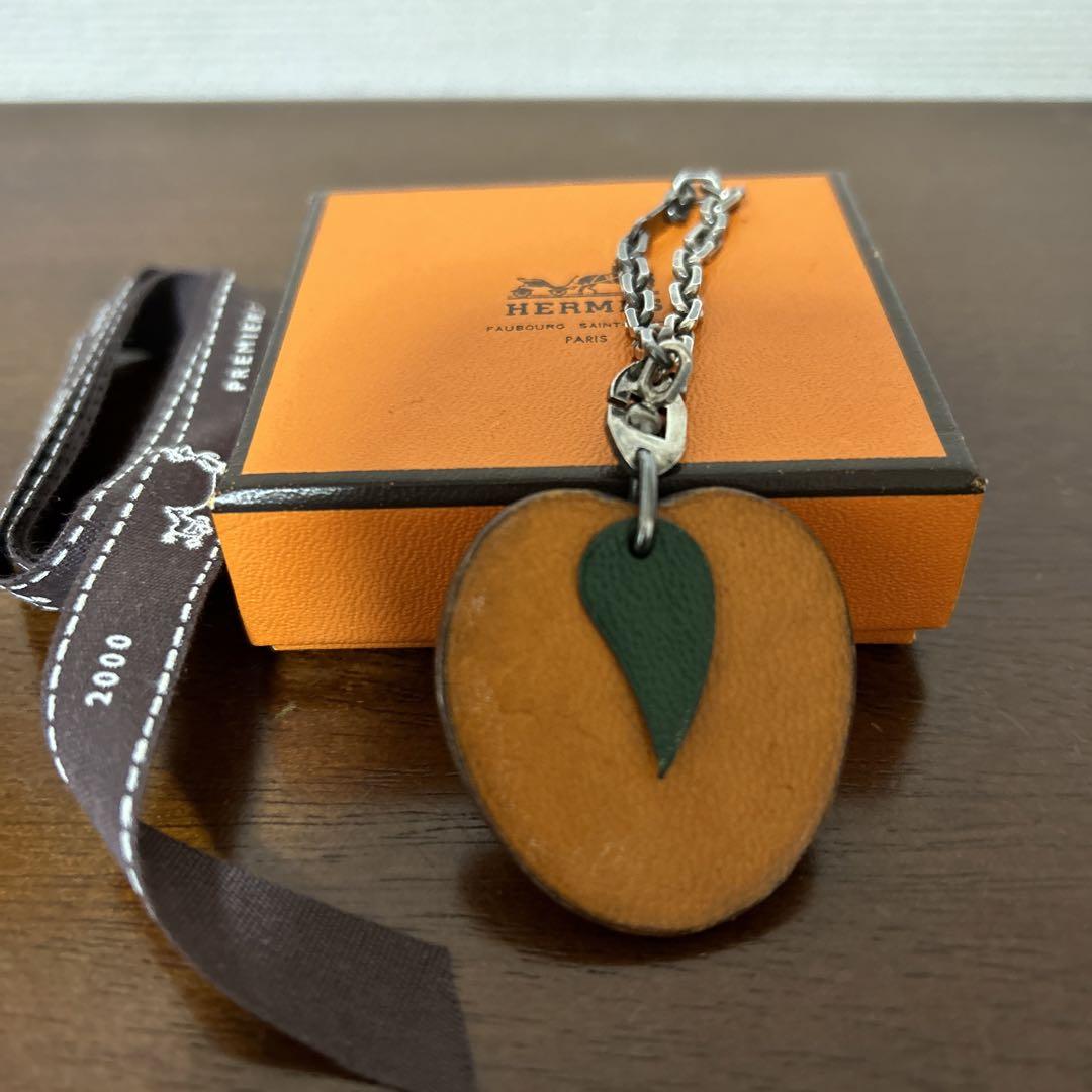 HERMES オレンジレザー キーホルダー