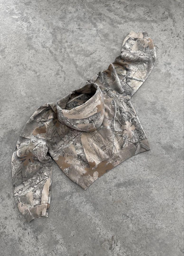 HOODIE -